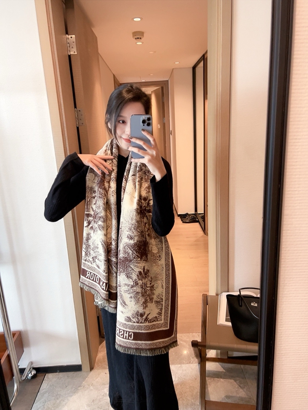 ブランドマフラー正面デザイン